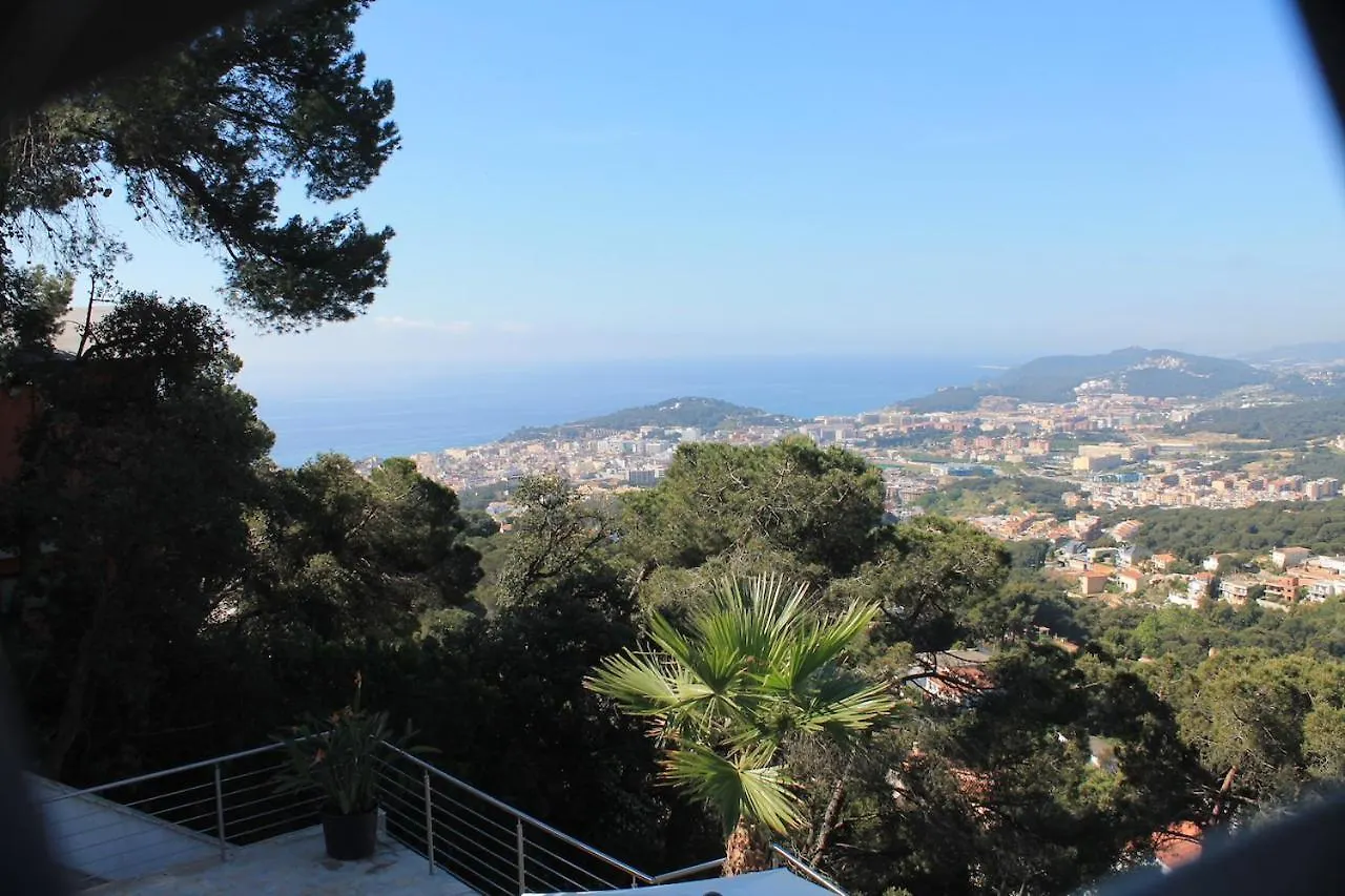 Lloret De Mar, Casa Arjane يوريت دي مار