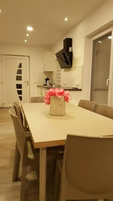 Lloret De Mar, Casa Arjane يوريت دي مار